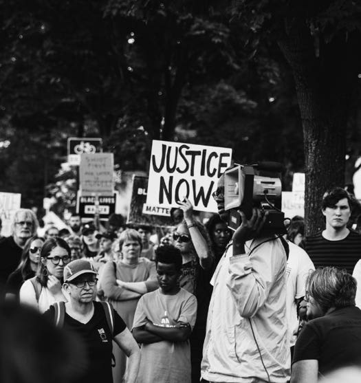 contact image. Photo by Isaiah Rustad on Unsplash 